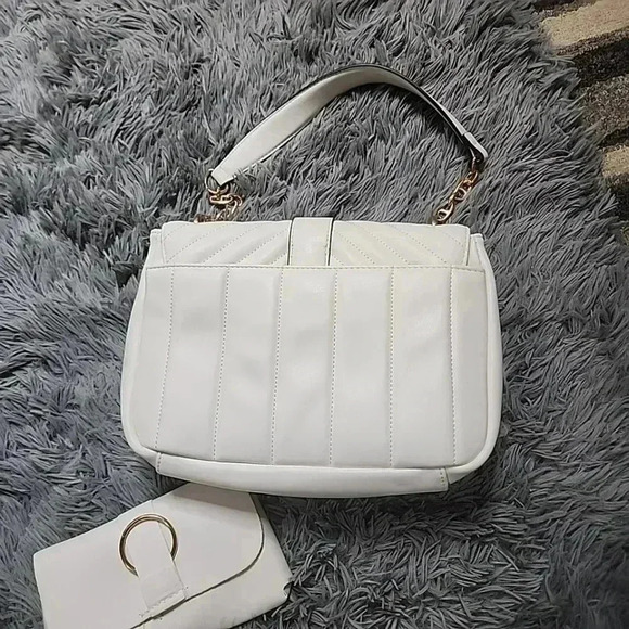 Brand New white shoulder bag with wallet - Picture 7 of 10
